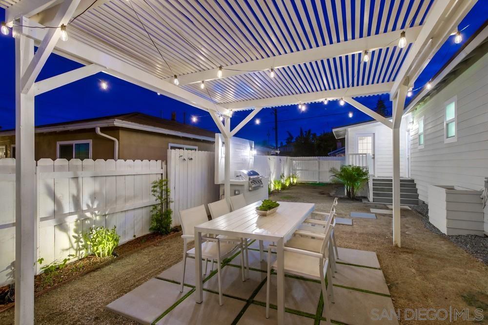 Detail Gallery Image 5 of 74 For 3122  Newell St, San Diego,  CA 92106 - 3 Beds | 2 Baths