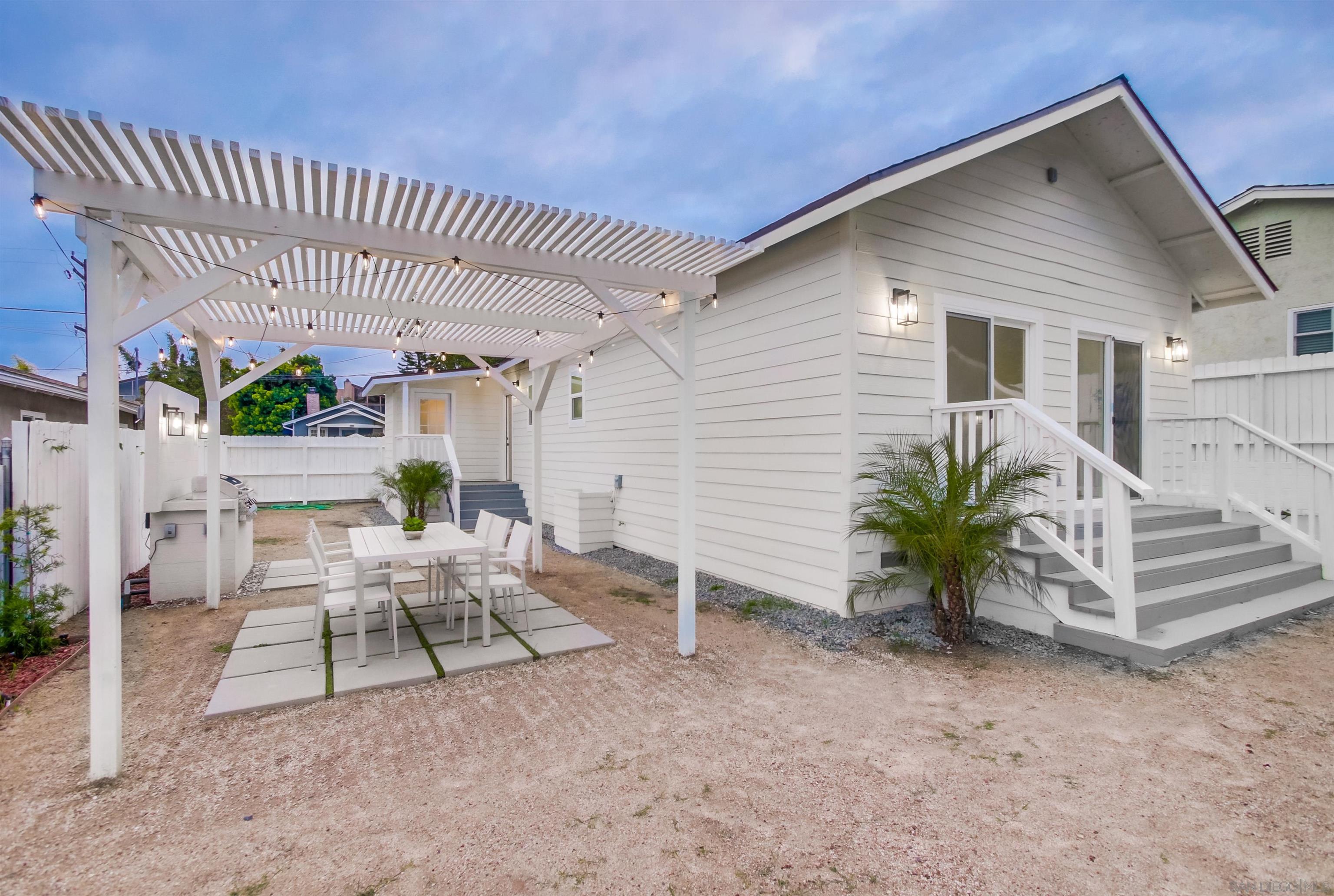 Detail Gallery Image 50 of 74 For 3122  Newell St, San Diego,  CA 92106 - 3 Beds | 2 Baths