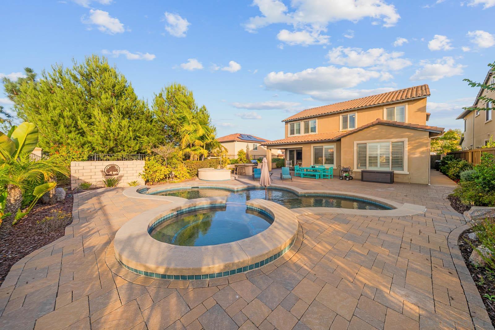 Detail Gallery Image 11 of 50 For 542  Adobe Estates Dr, Vista,  CA 92083 - 4 Beds | 2/1 Baths