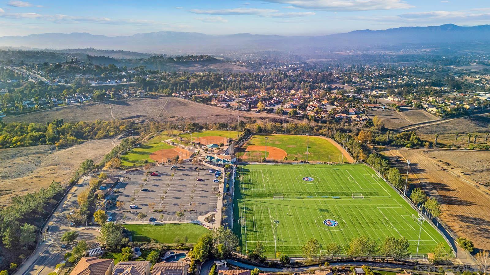 Detail Gallery Image 49 of 50 For 542  Adobe Estates Dr, Vista,  CA 92083 - 4 Beds | 2/1 Baths