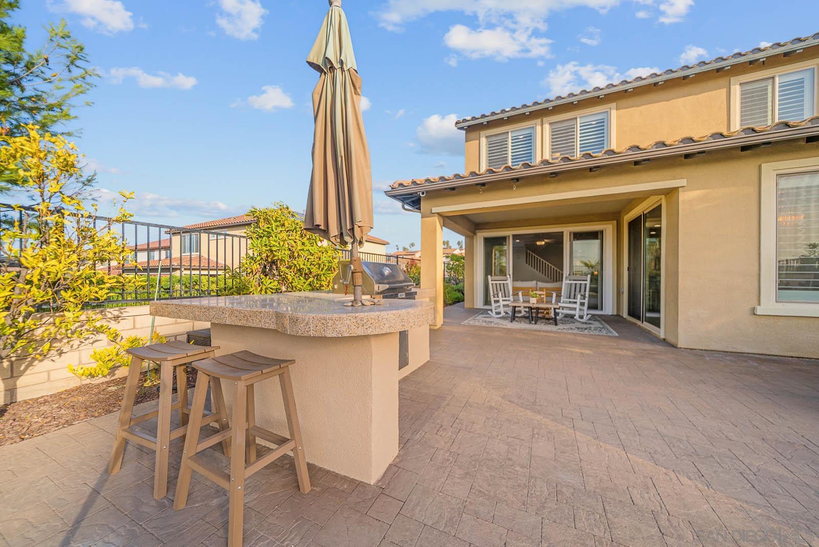 Detail Gallery Image 9 of 50 For 542  Adobe Estates Dr, Vista,  CA 92083 - 4 Beds | 2/1 Baths