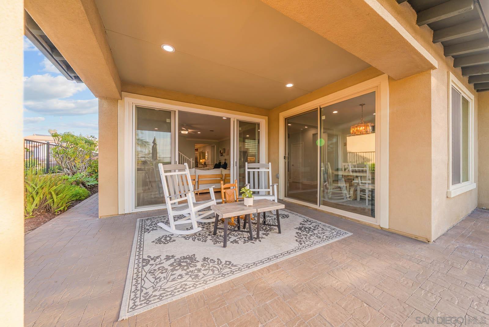 Detail Gallery Image 10 of 50 For 542  Adobe Estates Dr, Vista,  CA 92083 - 4 Beds | 2/1 Baths