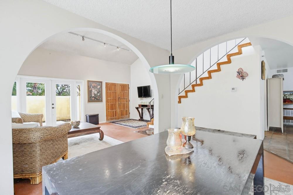 Detail Gallery Image 12 of 75 For 248  Avenida De Los Claveles, Encinitas,  CA 92024 - 4 Beds | 3/1 Baths