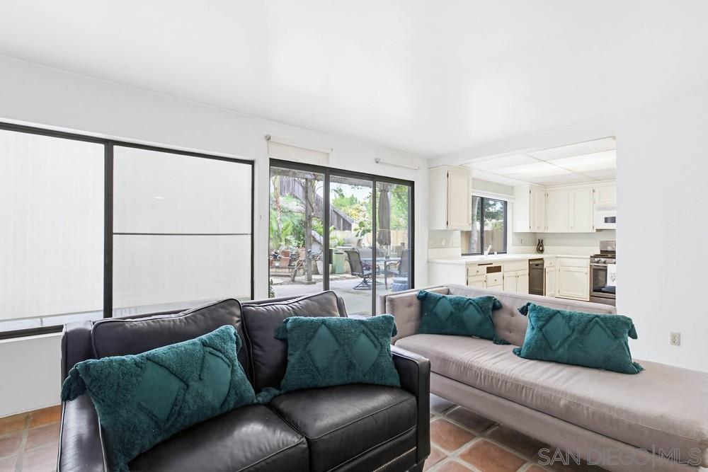 Detail Gallery Image 16 of 75 For 248  Avenida De Los Claveles, Encinitas,  CA 92024 - 4 Beds | 3/1 Baths