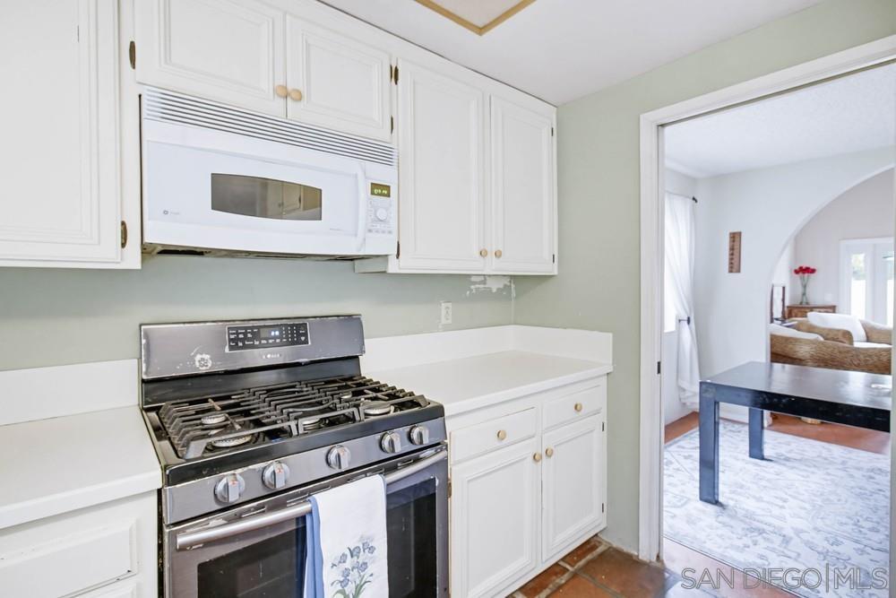 Detail Gallery Image 17 of 75 For 248  Avenida De Los Claveles, Encinitas,  CA 92024 - 4 Beds | 3/1 Baths