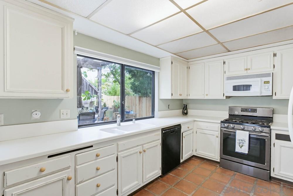 Detail Gallery Image 19 of 75 For 248  Avenida De Los Claveles, Encinitas,  CA 92024 - 4 Beds | 3/1 Baths