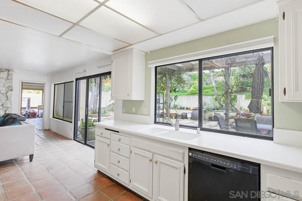 Detail Gallery Image 20 of 75 For 248  Avenida De Los Claveles, Encinitas,  CA 92024 - 4 Beds | 3/1 Baths