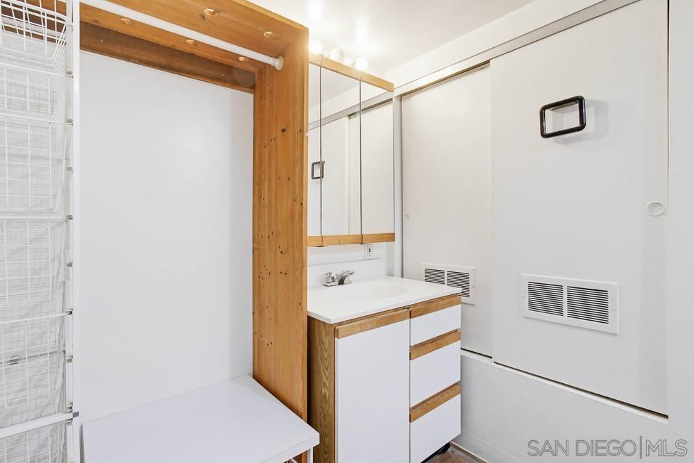 Detail Gallery Image 28 of 75 For 248  Avenida De Los Claveles, Encinitas,  CA 92024 - 4 Beds | 3/1 Baths