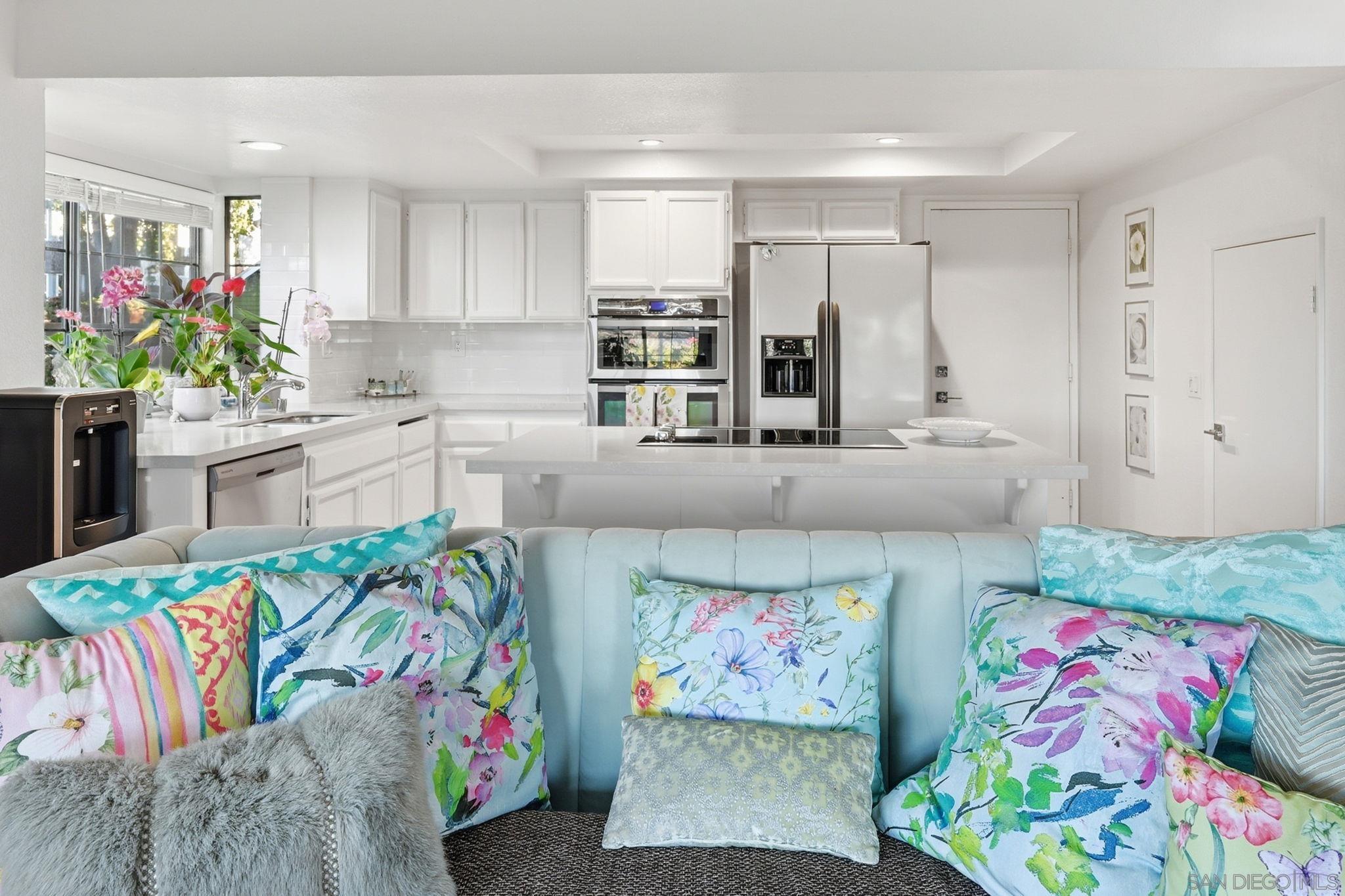 Detail Gallery Image 18 of 62 For 3626  Lorimer Ln, Encinitas,  CA 92024 - 4 Beds | 3 Baths