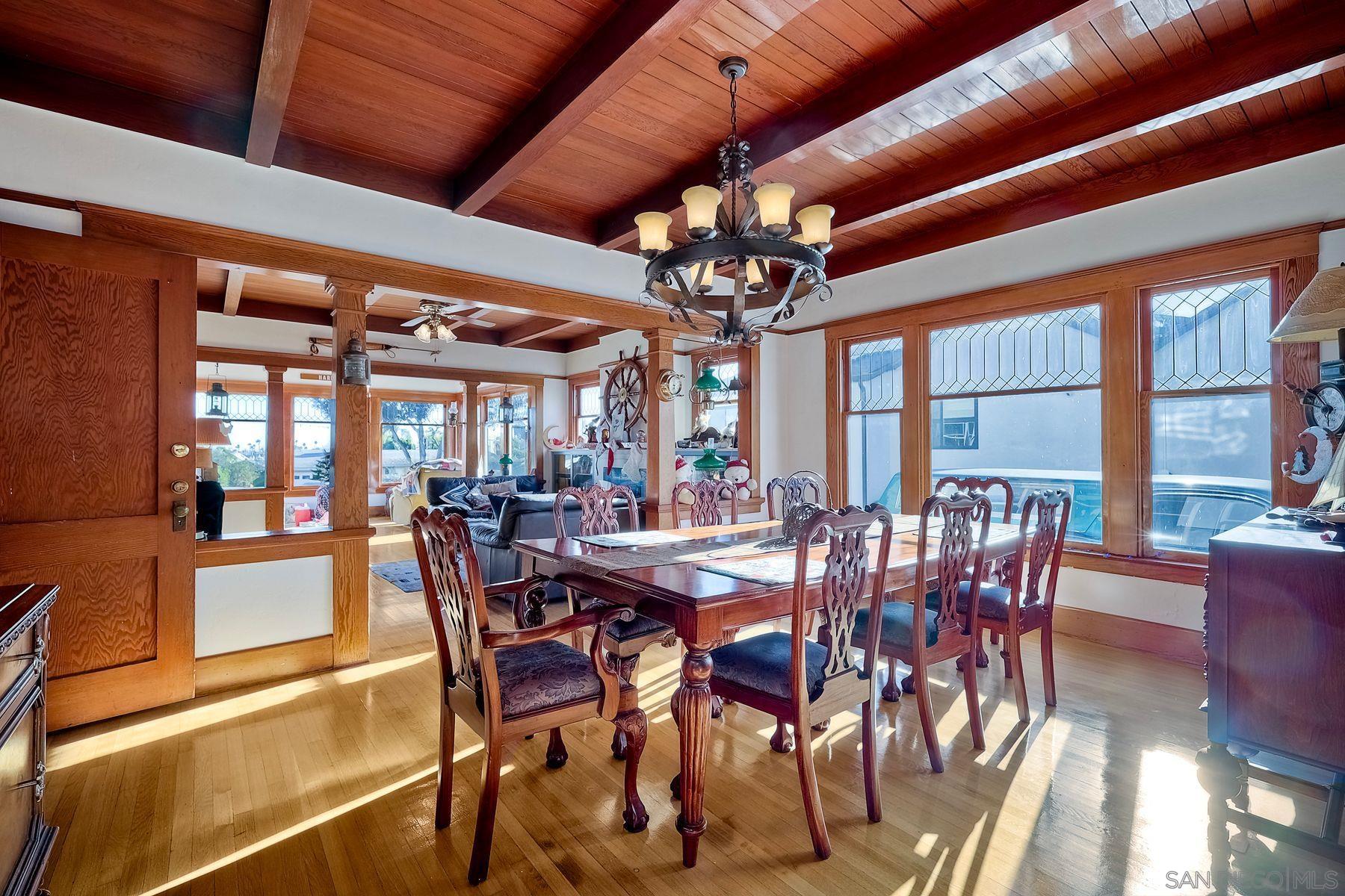 Detail Gallery Image 7 of 65 For 952  Rosecrans, San Diego,  CA 92106 - 5 Beds | 4 Baths