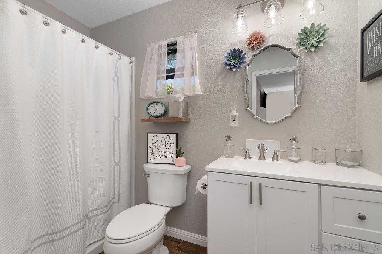 Detail Gallery Image 21 of 46 For 25657  Bellemore Dr, Ramona,  CA 92065 - 5 Beds | 3 Baths