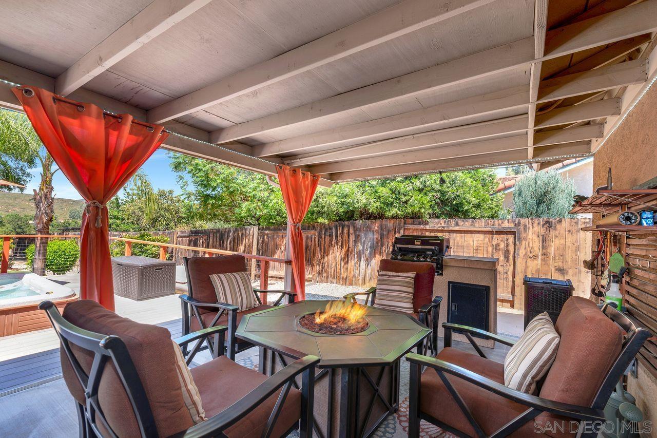 Detail Gallery Image 5 of 46 For 25657  Bellemore Dr, Ramona,  CA 92065 - 5 Beds | 3 Baths