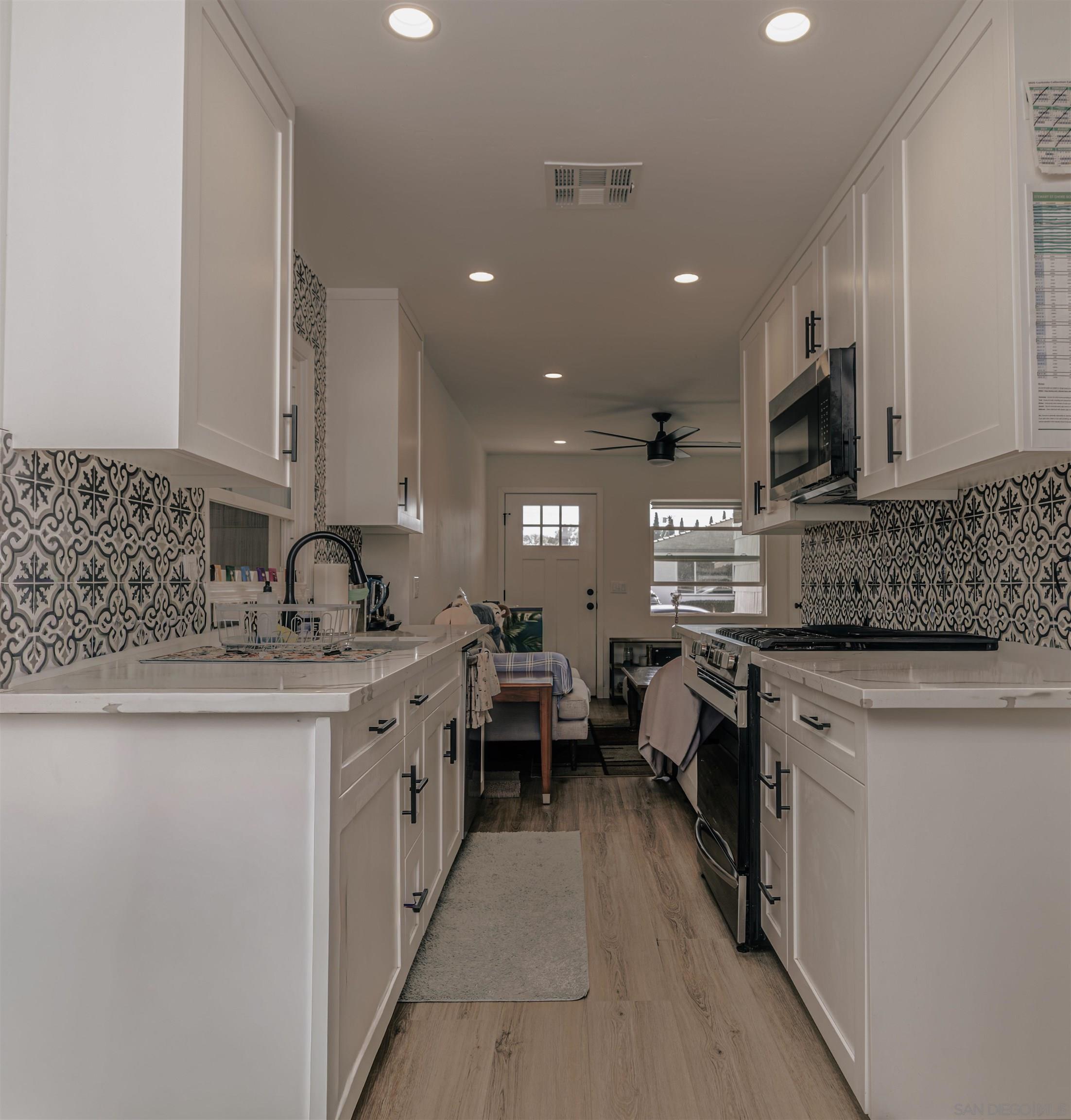 Detail Gallery Image 12 of 31 For 6266-68  Stewart St, San Diego,  CA 92115 - – Beds | – Baths