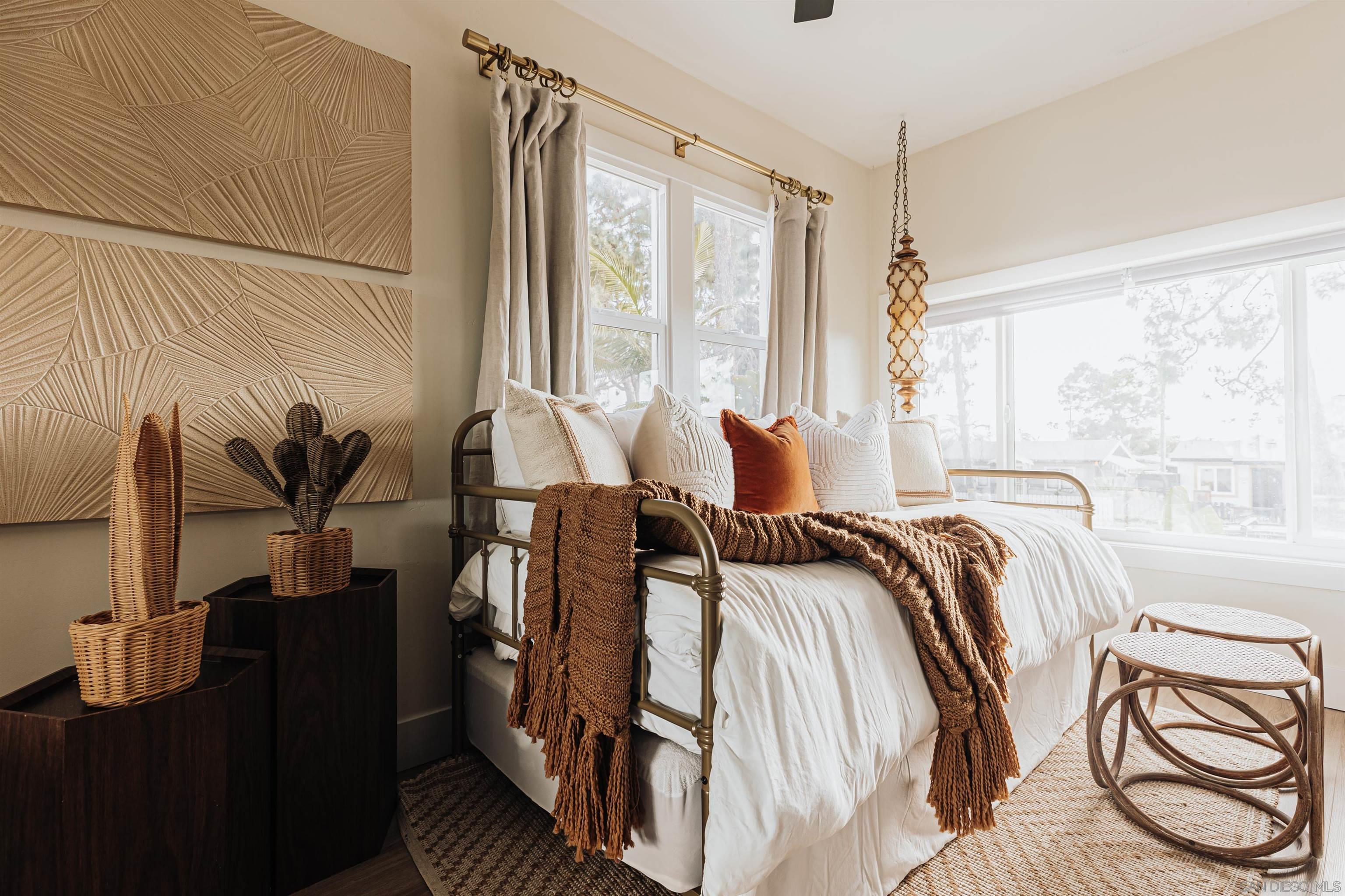 Detail Gallery Image 26 of 56 For 324 S Nevada St, Oceanside,  CA 92054 - 5 Beds | 3 Baths