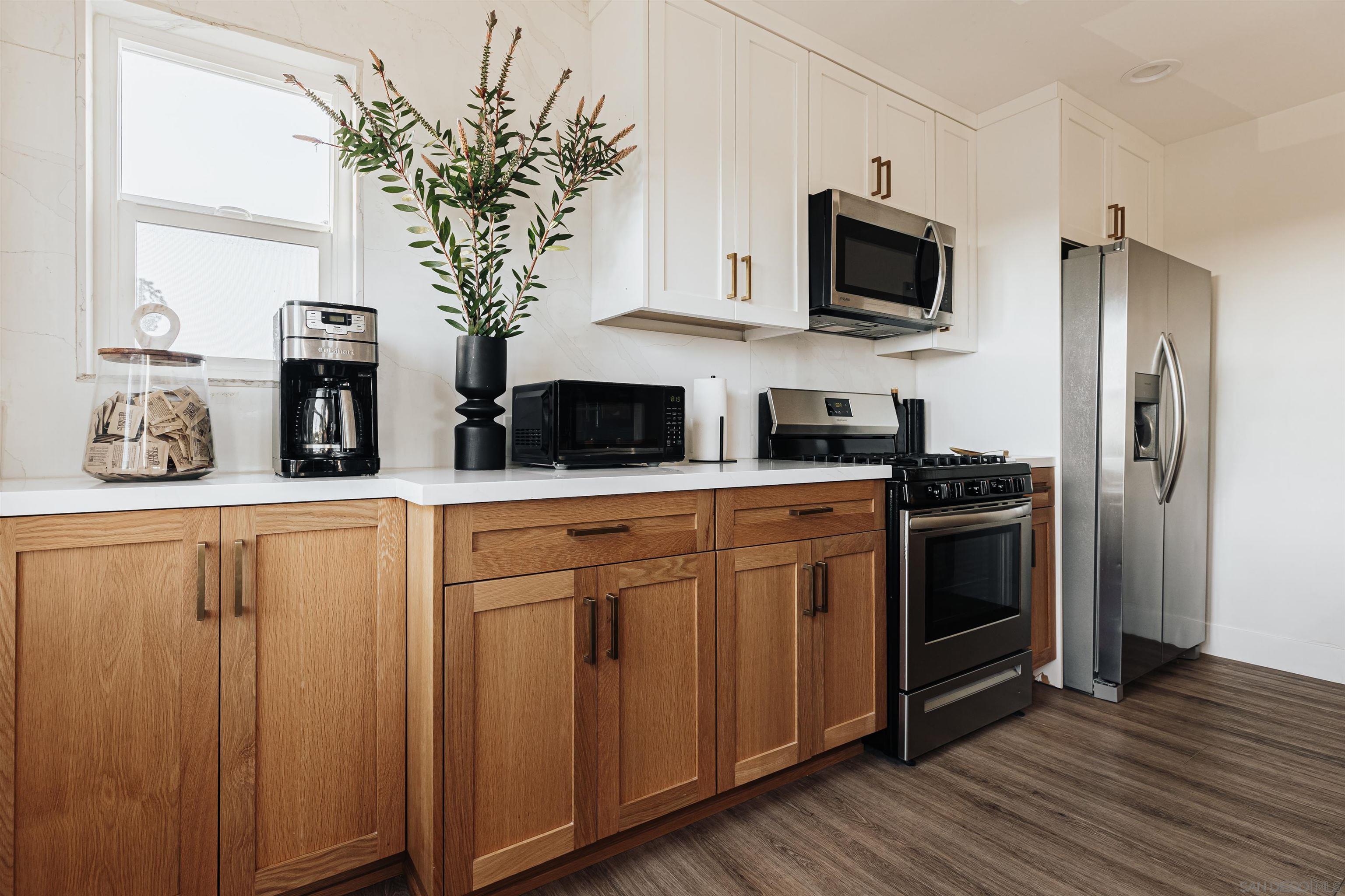 Detail Gallery Image 30 of 56 For 324 S Nevada St, Oceanside,  CA 92054 - 5 Beds | 3 Baths