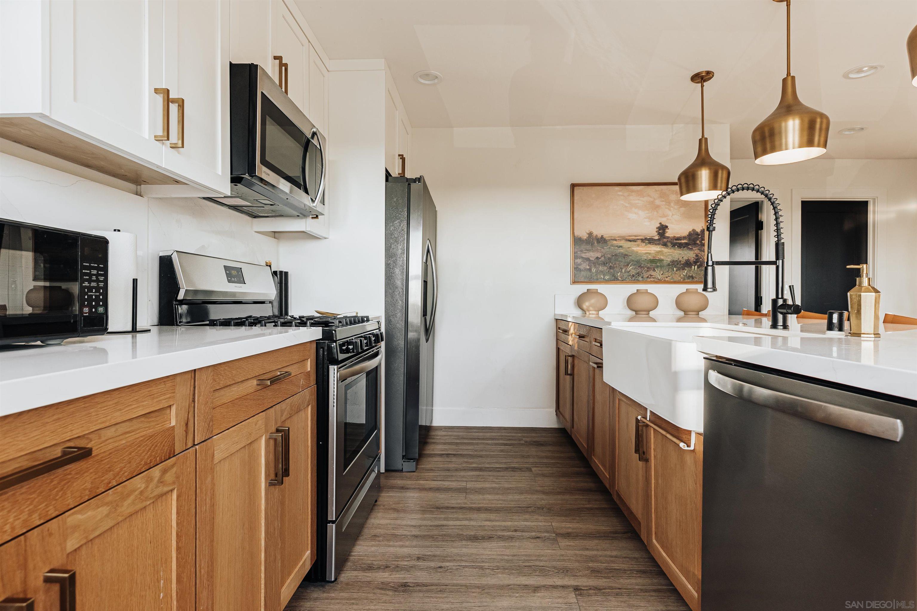 Detail Gallery Image 31 of 56 For 324 S Nevada St, Oceanside,  CA 92054 - 5 Beds | 3 Baths