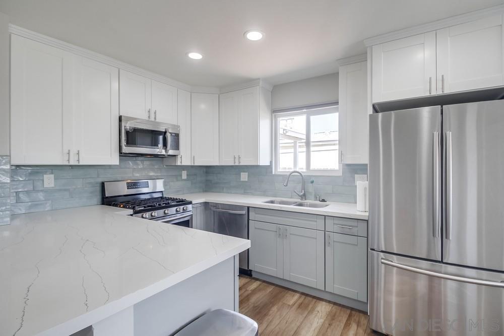 Detail Gallery Image 14 of 62 For 3484  Armstrong St, San Diego,  CA 92111 - 4 Beds | 3 Baths