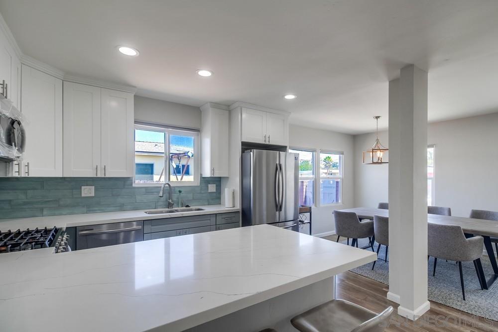 Detail Gallery Image 15 of 62 For 3484  Armstrong St, San Diego,  CA 92111 - 4 Beds | 3 Baths