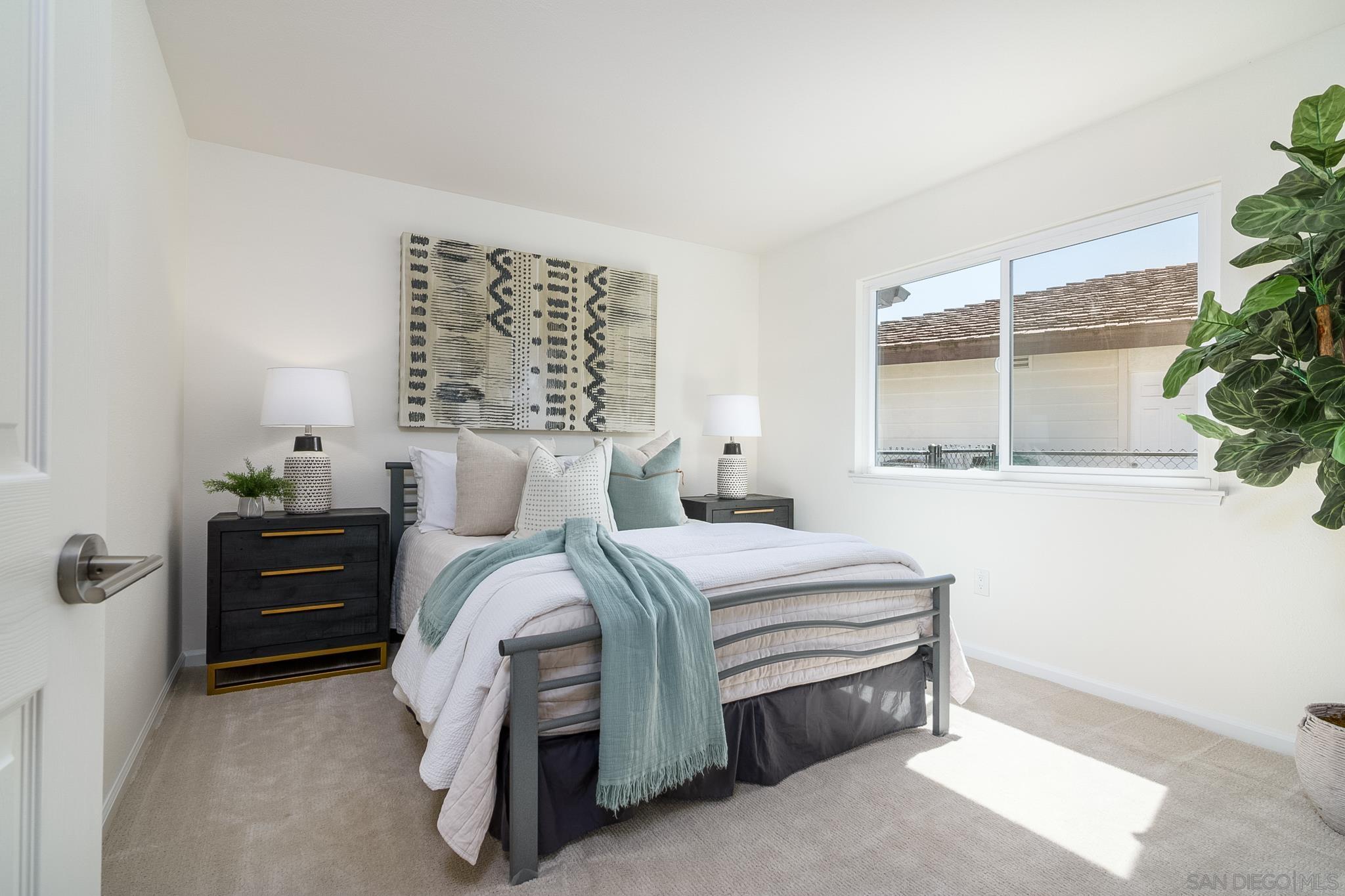 Detail Gallery Image 24 of 42 For 16556  Gabarda Rd, San Diego,  CA 92128 - 2 Beds | 2 Baths