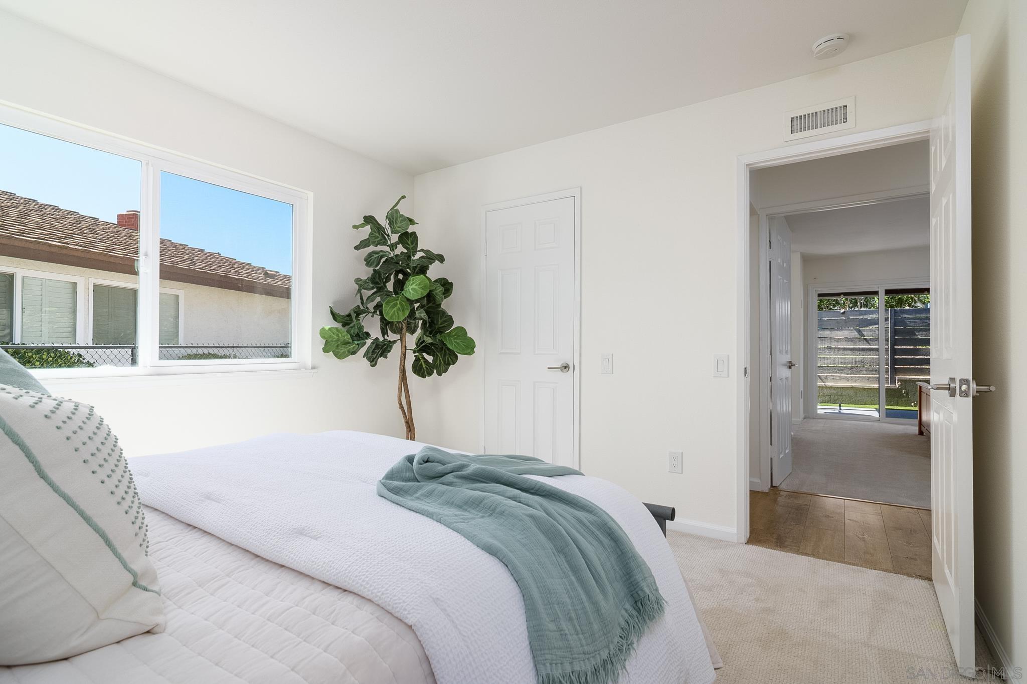 Detail Gallery Image 25 of 42 For 16556  Gabarda Rd, San Diego,  CA 92128 - 2 Beds | 2 Baths