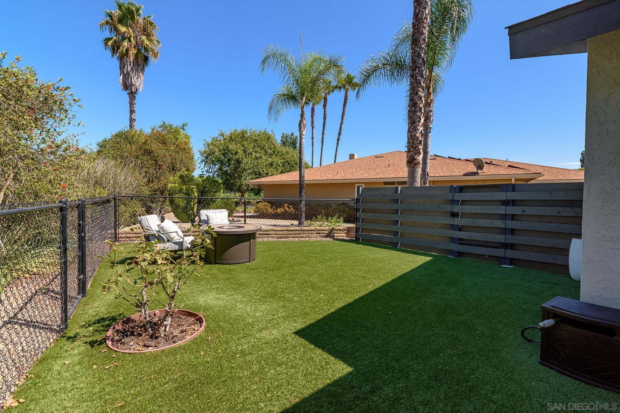Detail Gallery Image 31 of 42 For 16556  Gabarda Rd, San Diego,  CA 92128 - 2 Beds | 2 Baths