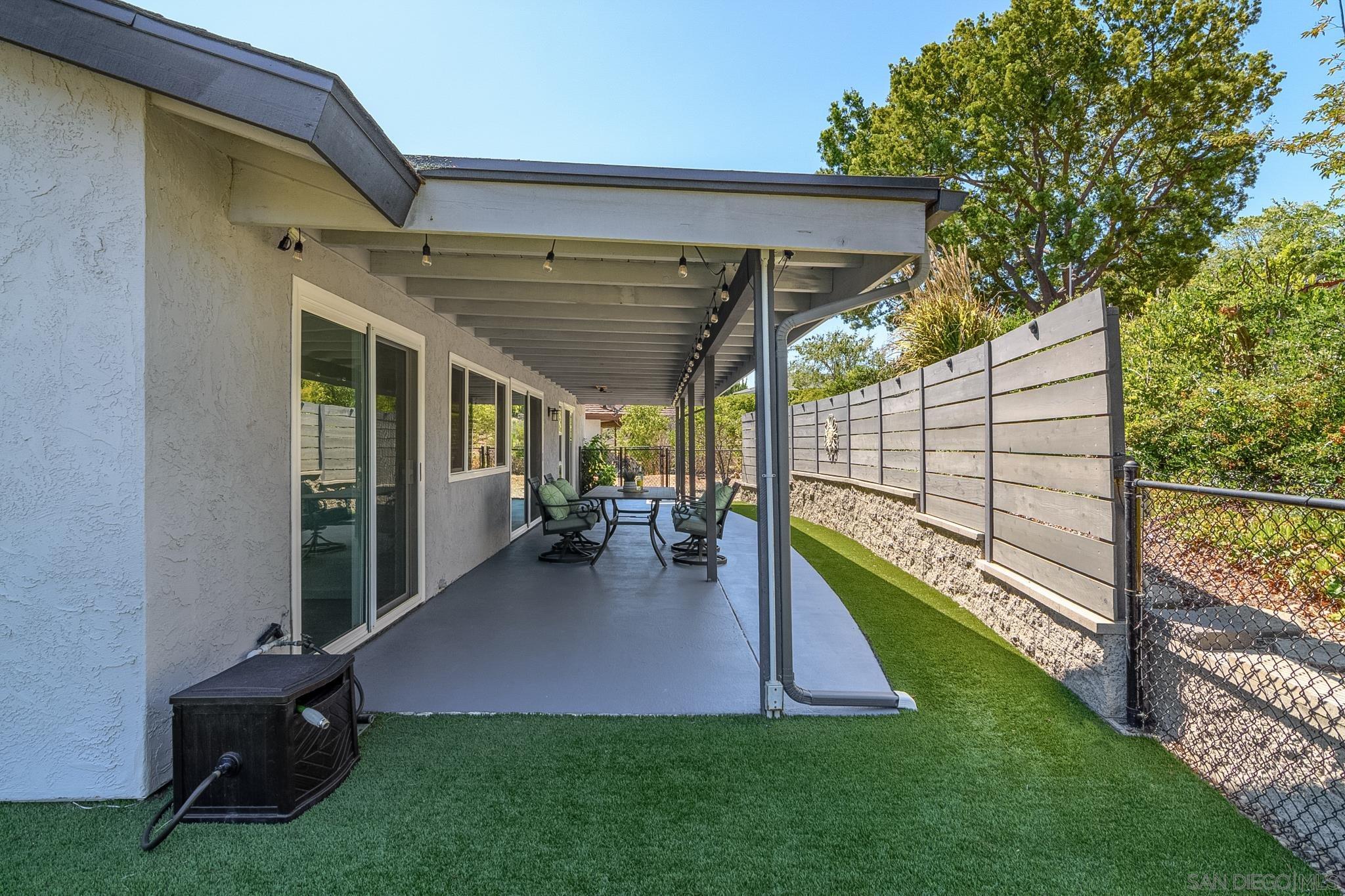 Detail Gallery Image 32 of 42 For 16556  Gabarda Rd, San Diego,  CA 92128 - 2 Beds | 2 Baths