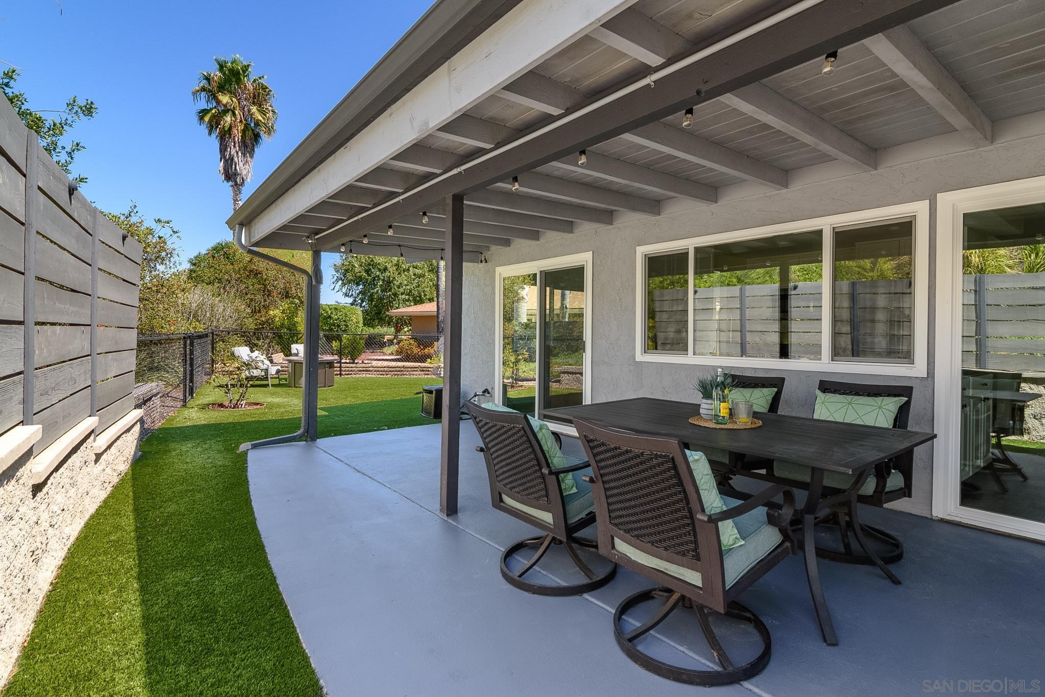 Detail Gallery Image 33 of 42 For 16556  Gabarda Rd, San Diego,  CA 92128 - 2 Beds | 2 Baths