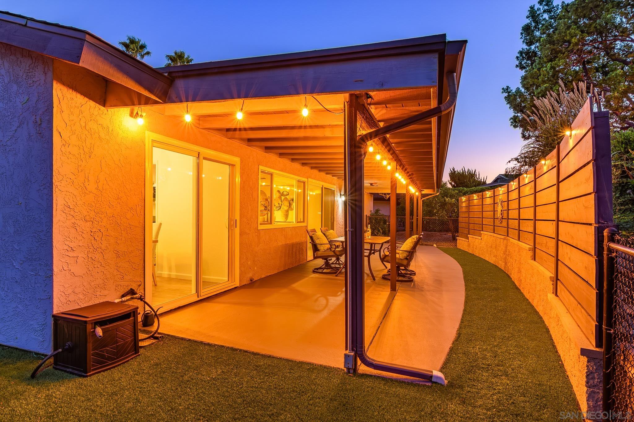 Detail Gallery Image 40 of 42 For 16556  Gabarda Rd, San Diego,  CA 92128 - 2 Beds | 2 Baths