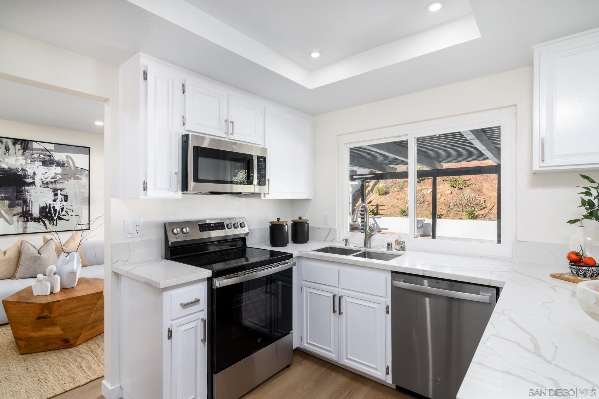 Detail Gallery Image 17 of 56 For 13330  Canyon Back Ln, Poway,  CA 92064 - 4 Beds | 2/1 Baths