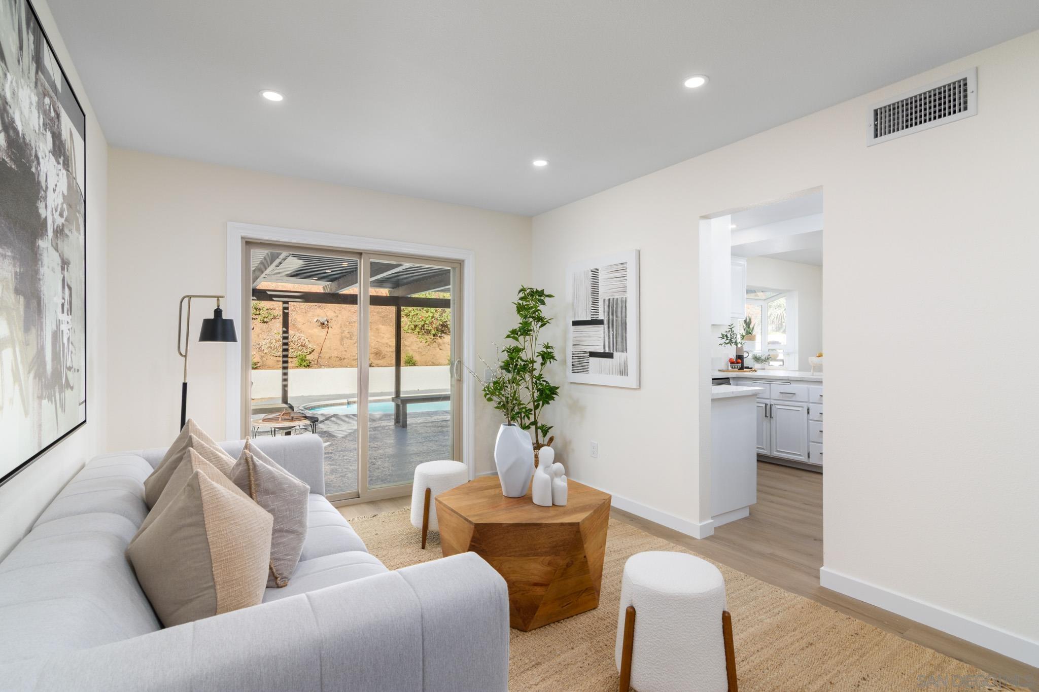 Detail Gallery Image 20 of 56 For 13330  Canyon Back Ln, Poway,  CA 92064 - 4 Beds | 2/1 Baths