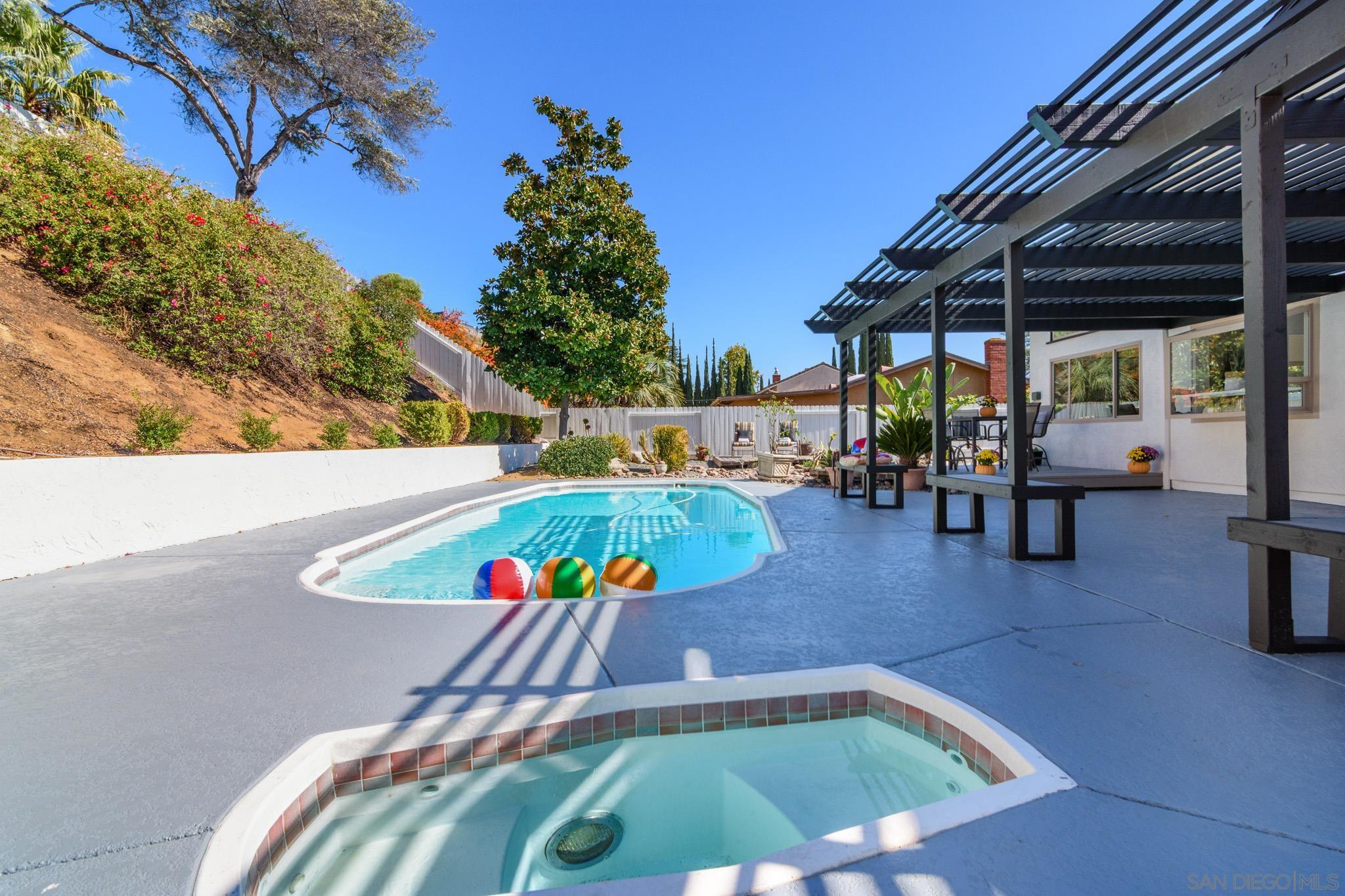 Detail Gallery Image 39 of 56 For 13330  Canyon Back Ln, Poway,  CA 92064 - 4 Beds | 2/1 Baths