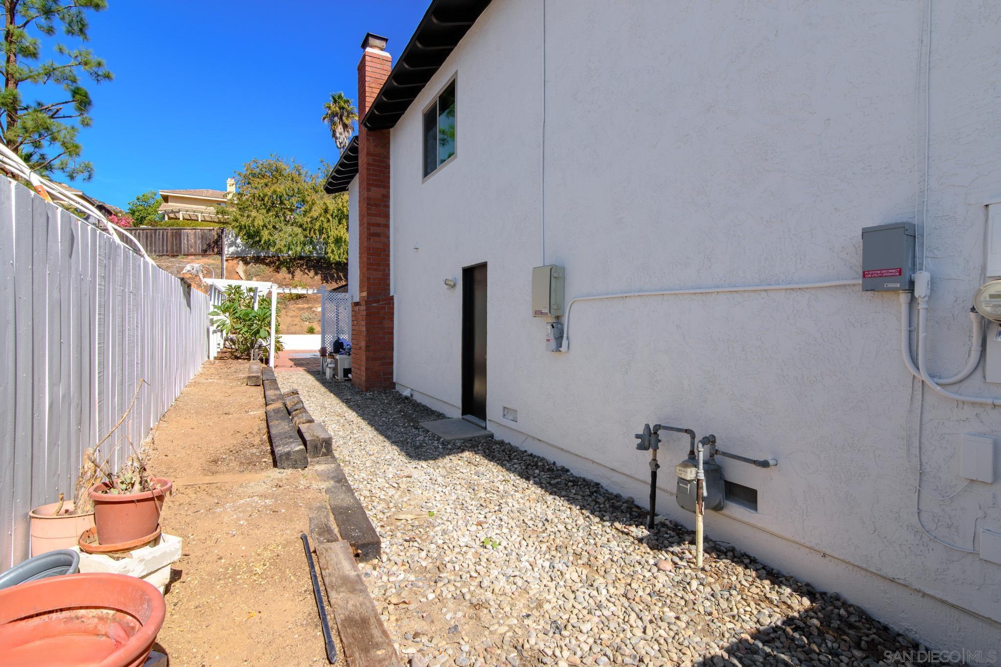 Detail Gallery Image 50 of 56 For 13330  Canyon Back Ln, Poway,  CA 92064 - 4 Beds | 2/1 Baths