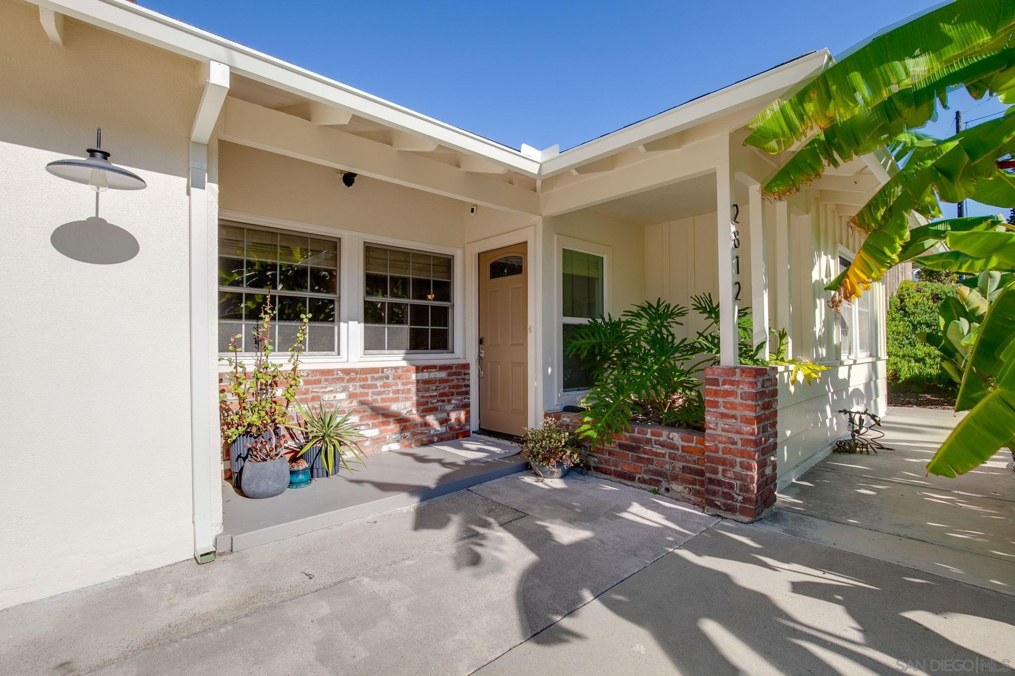 Detail Gallery Image 5 of 45 For 2812  Turnbull St, Oceanside,  CA 92056 - 3 Beds | 2 Baths
