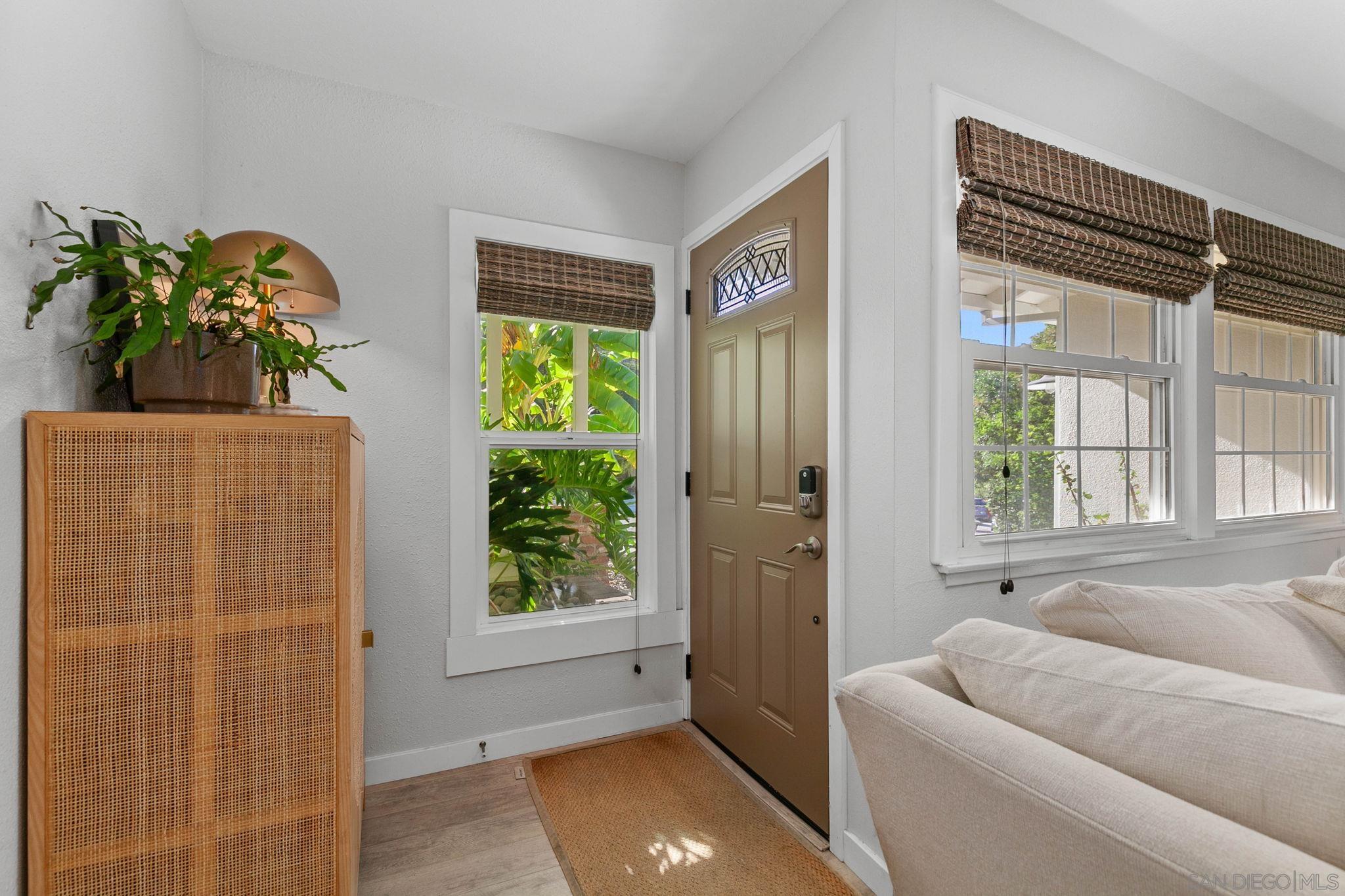 Detail Gallery Image 6 of 45 For 2812  Turnbull St, Oceanside,  CA 92056 - 3 Beds | 2 Baths