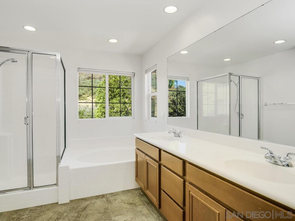 Detail Gallery Image 21 of 35 For 460  Chardonnay Court, San Marcos,  CA 92069 - 4 Beds | 2/1 Baths