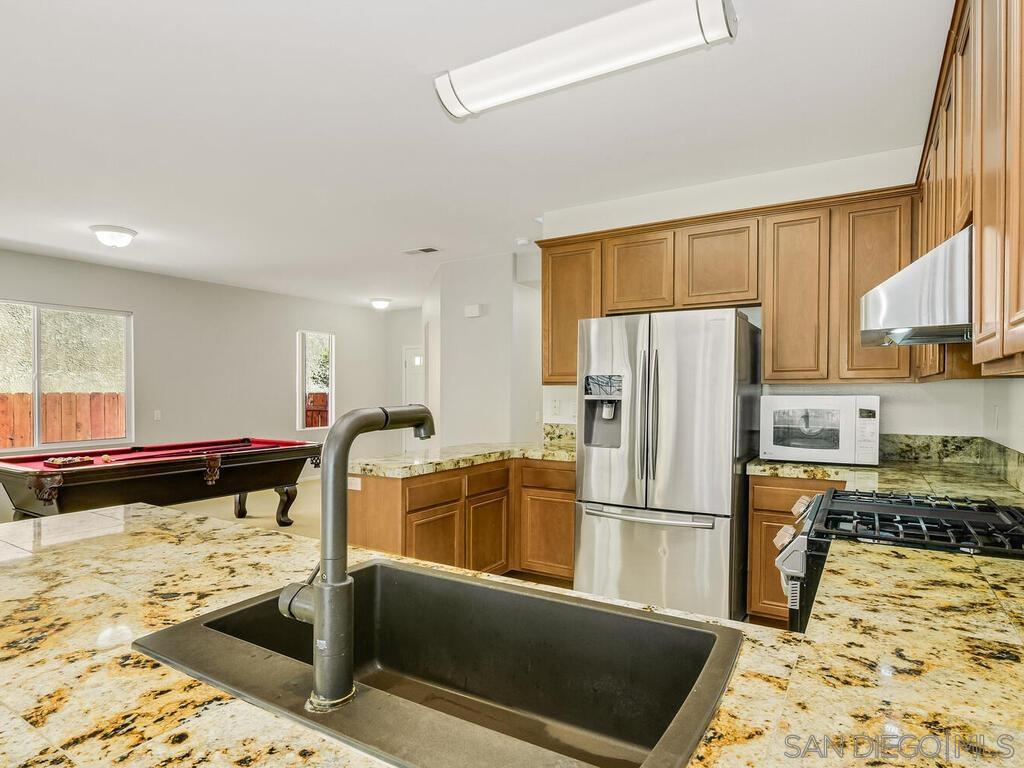 Detail Gallery Image 6 of 35 For 460  Chardonnay Court, San Marcos,  CA 92069 - 4 Beds | 2/1 Baths