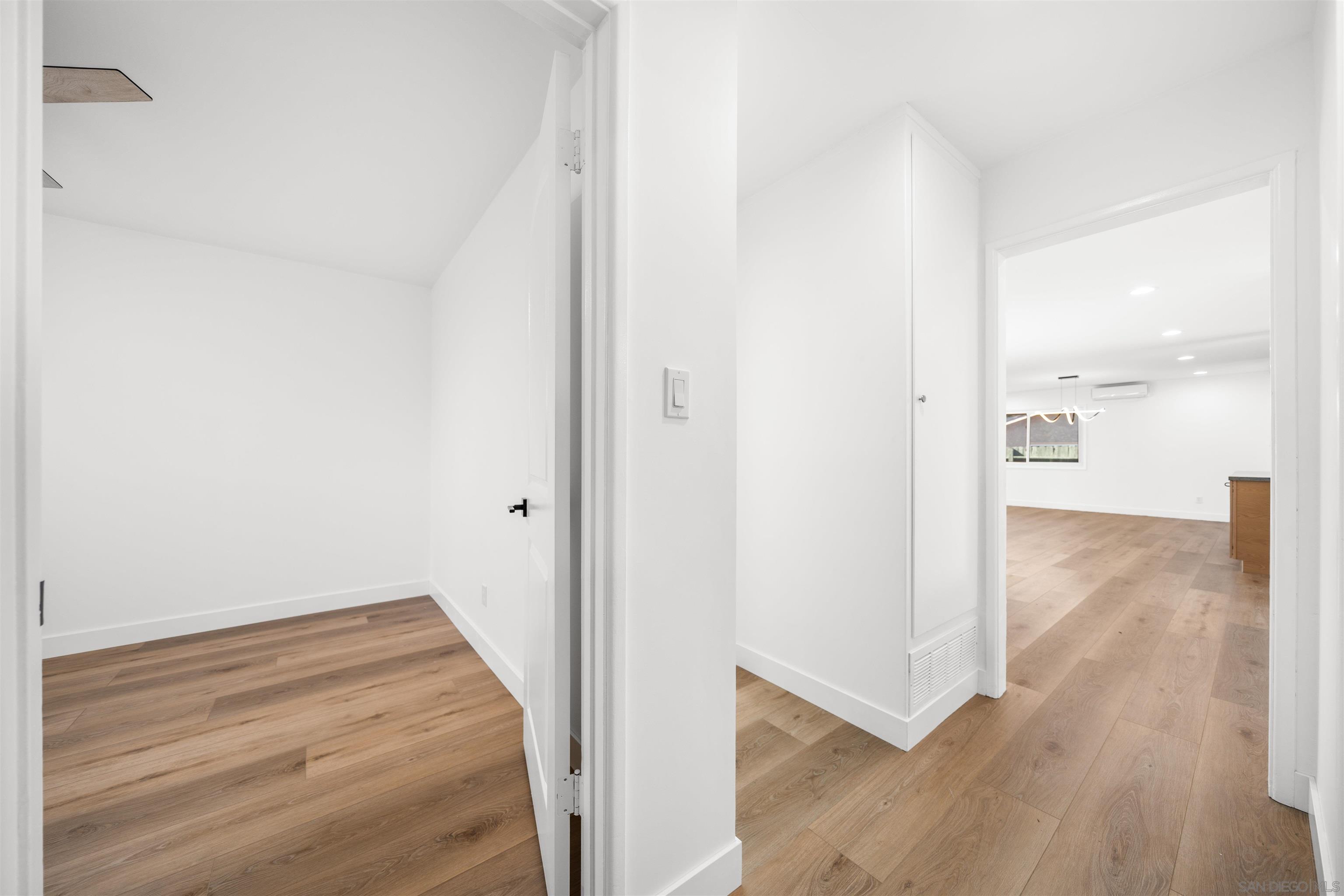 Detail Gallery Image 17 of 46 For 5017  Mount Gaywas Dr, San Diego,  CA 92117 - 4 Beds | 2 Baths