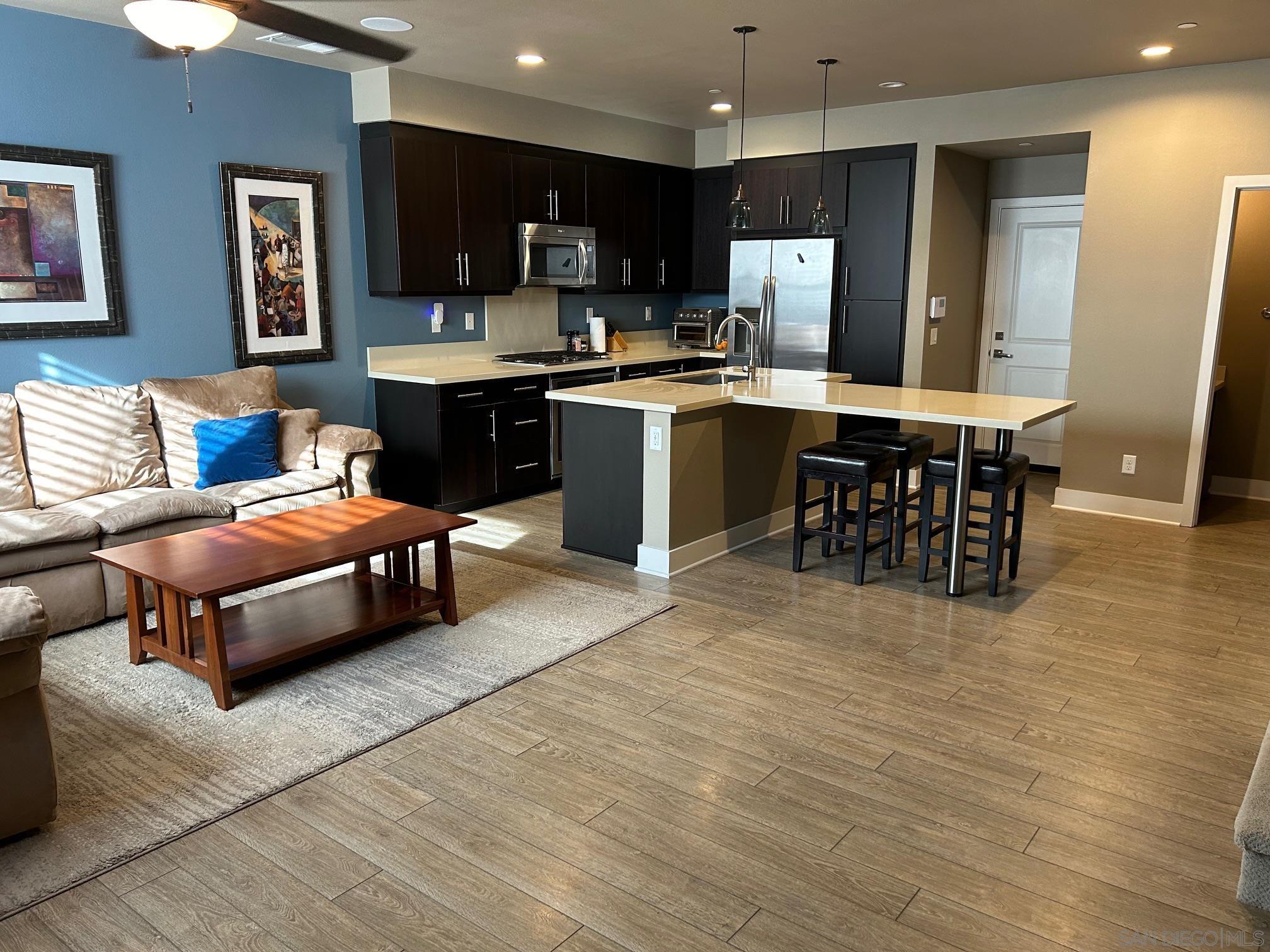 Detail Gallery Image 8 of 28 For 1670  Fairlead Ave, Carlsbad,  CA 92011 - 3 Beds | 2/1 Baths