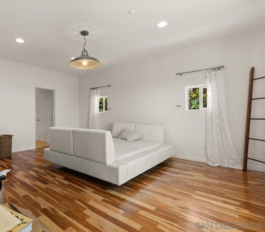 Detail Gallery Image 16 of 49 For 2342  Carioca Pl, Vista,  CA 92084 - 6 Beds | 4/2 Baths