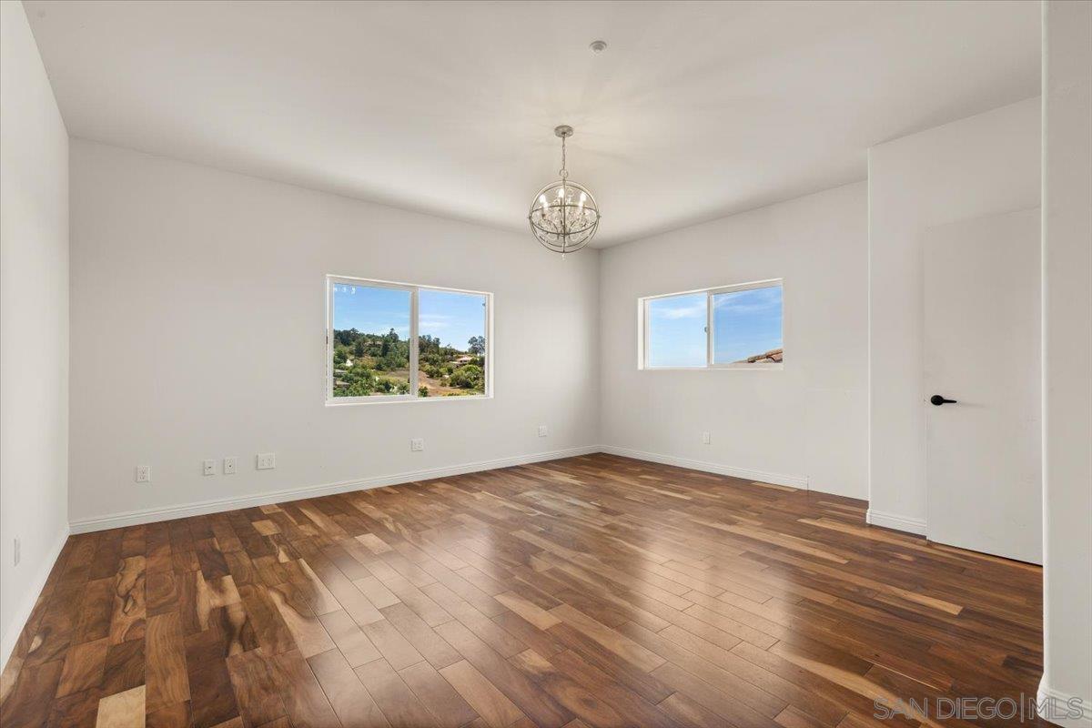 Detail Gallery Image 25 of 49 For 2342  Carioca Pl, Vista,  CA 92084 - 6 Beds | 4/2 Baths