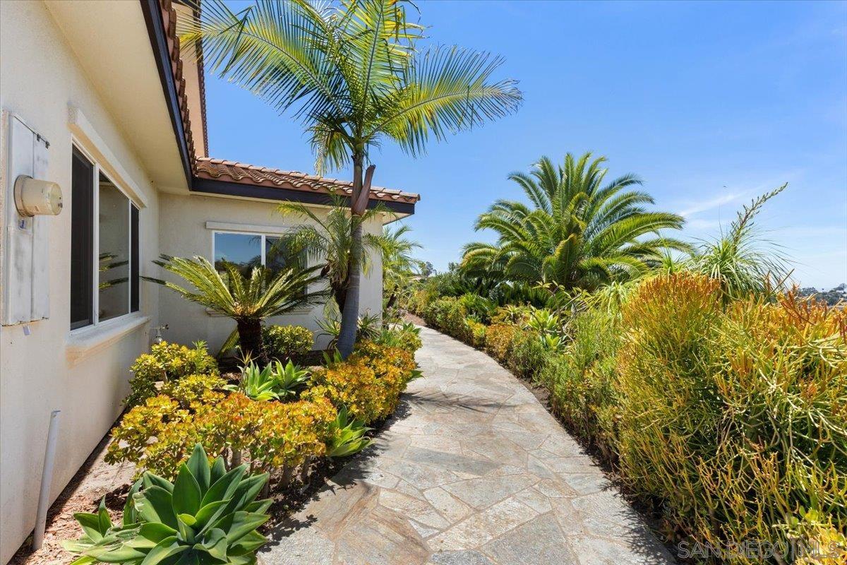 Detail Gallery Image 39 of 49 For 2342  Carioca Pl, Vista,  CA 92084 - 6 Beds | 4/2 Baths