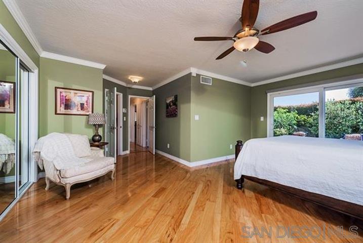 Detail Gallery Image 16 of 39 For 5512  Candlelight Dr, La Jolla,  CA 92037 - 4 Beds | 3 Baths