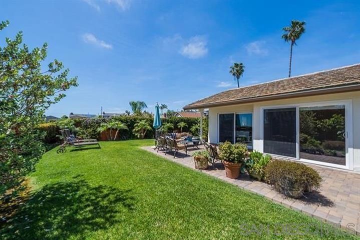 Detail Gallery Image 20 of 39 For 5512  Candlelight Dr, La Jolla,  CA 92037 - 4 Beds | 3 Baths