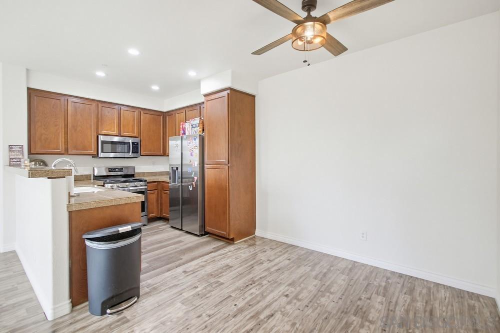 Detail Gallery Image 2 of 35 For 1760  E Palomar Street  122, Chula Vista,  CA 91913 - 2 Beds | 2/1 Baths