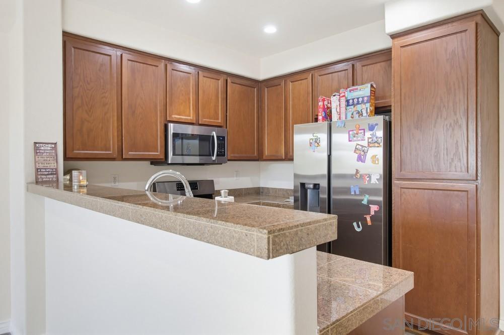 Detail Gallery Image 6 of 35 For 1760  E Palomar Street  122, Chula Vista,  CA 91913 - 2 Beds | 2/1 Baths