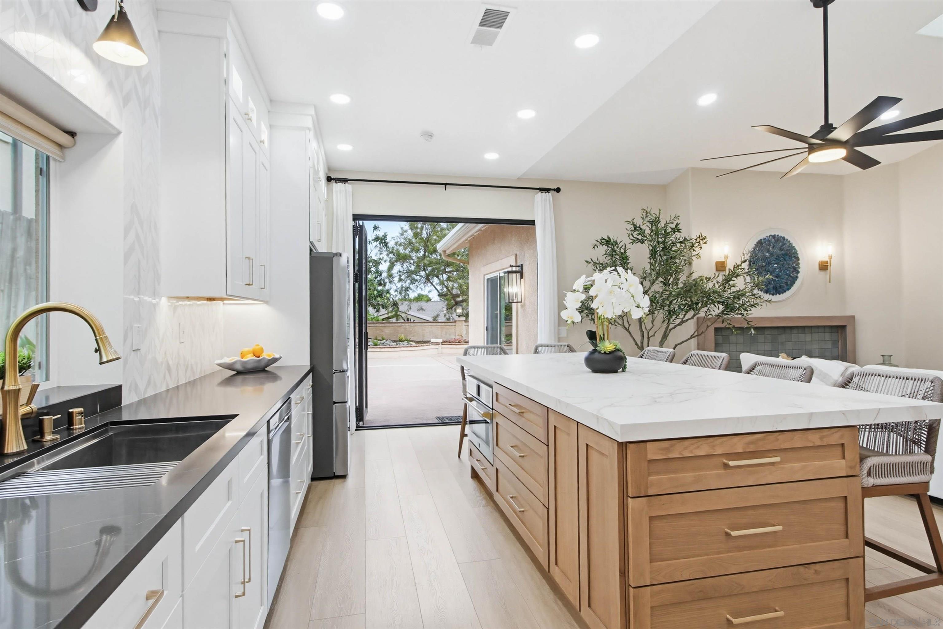 Detail Gallery Image 13 of 64 For 1748  Dancer Pl, Escondido,  CA 92026 - 4 Beds | 2/1 Baths