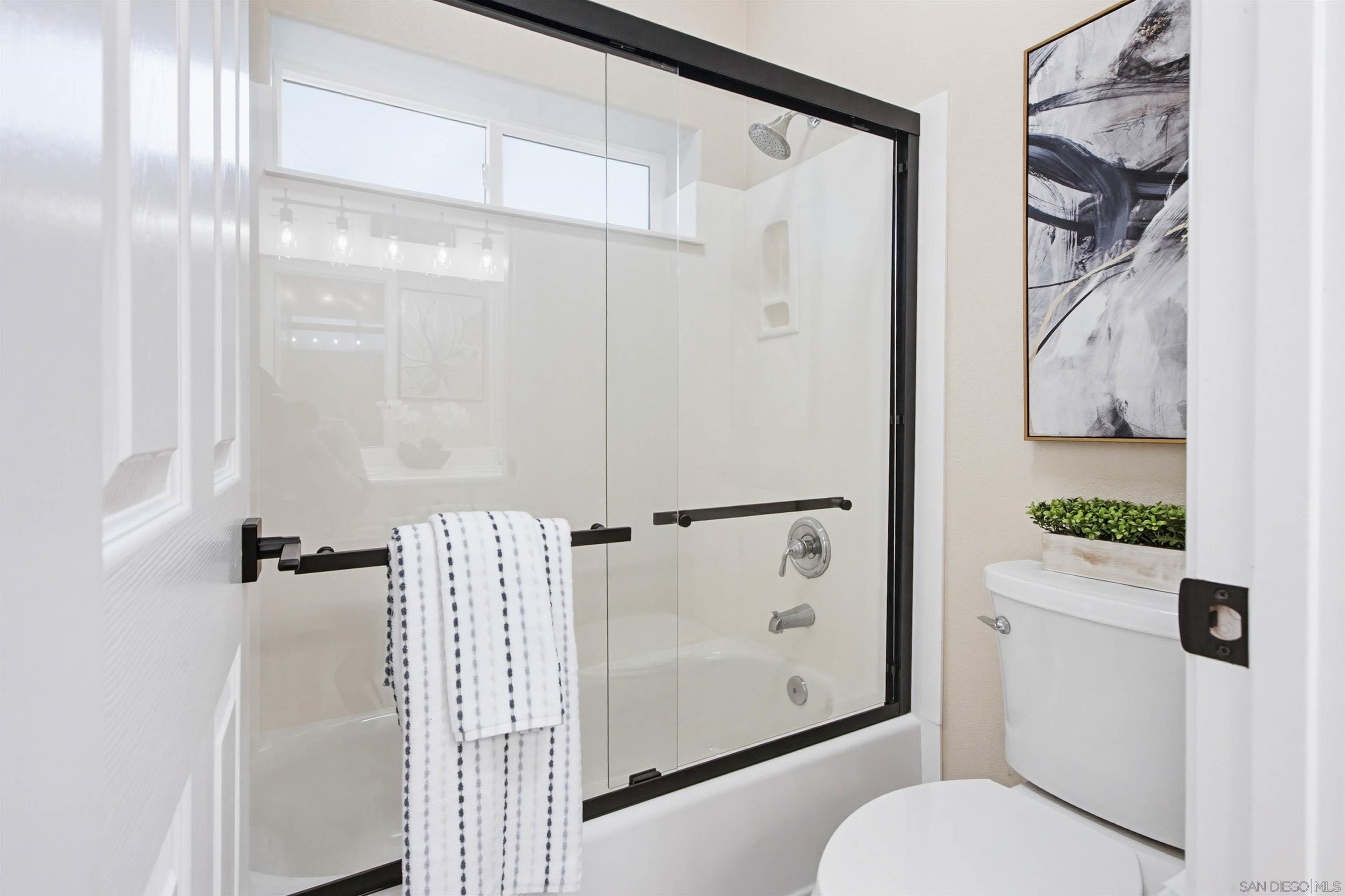 Detail Gallery Image 33 of 64 For 1748  Dancer Pl, Escondido,  CA 92026 - 4 Beds | 2/1 Baths