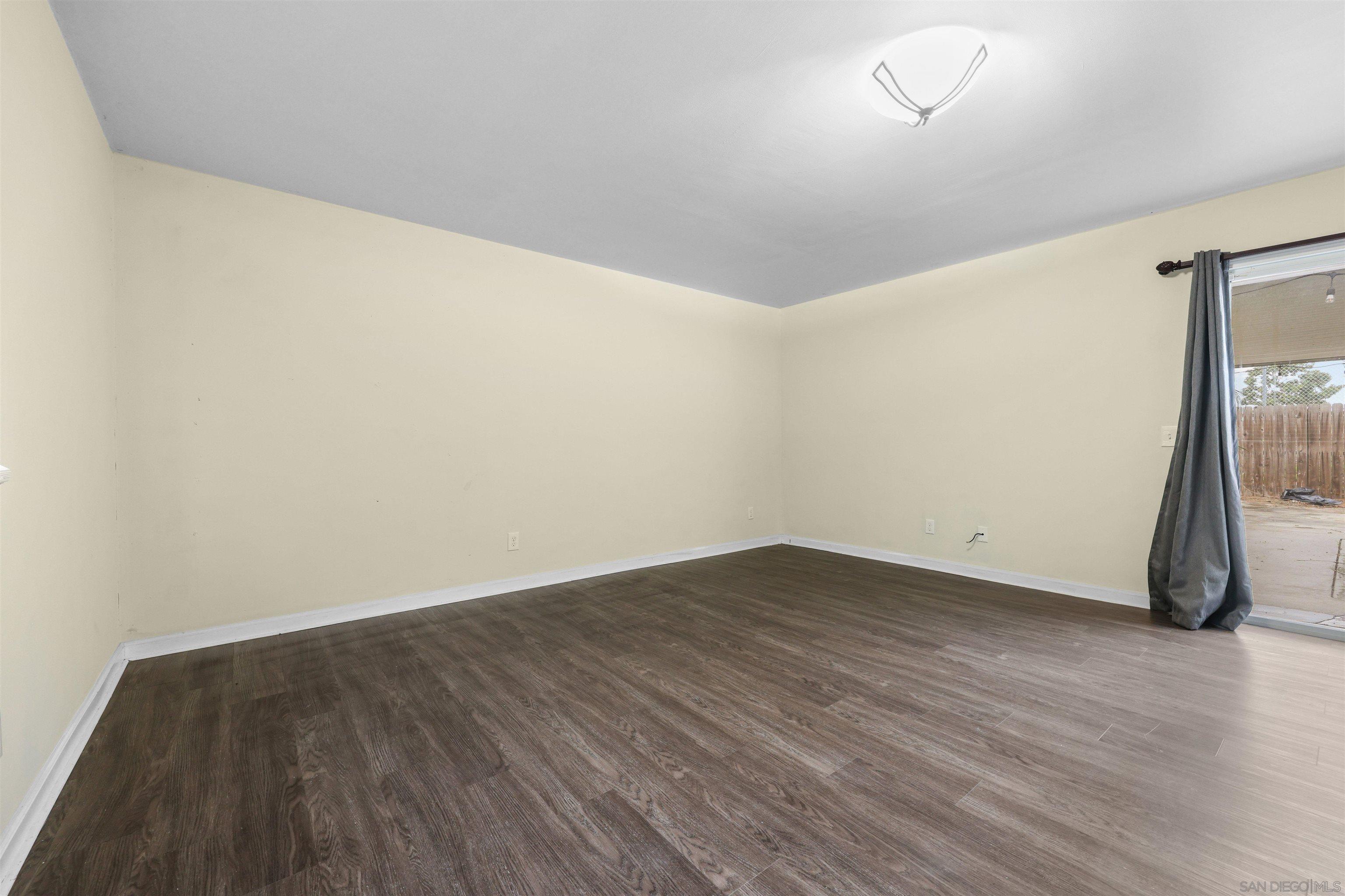 Detail Gallery Image 17 of 33 For 320 E Palommar Street, Chula Vista,  CA 91911 - 4 Beds | 2 Baths