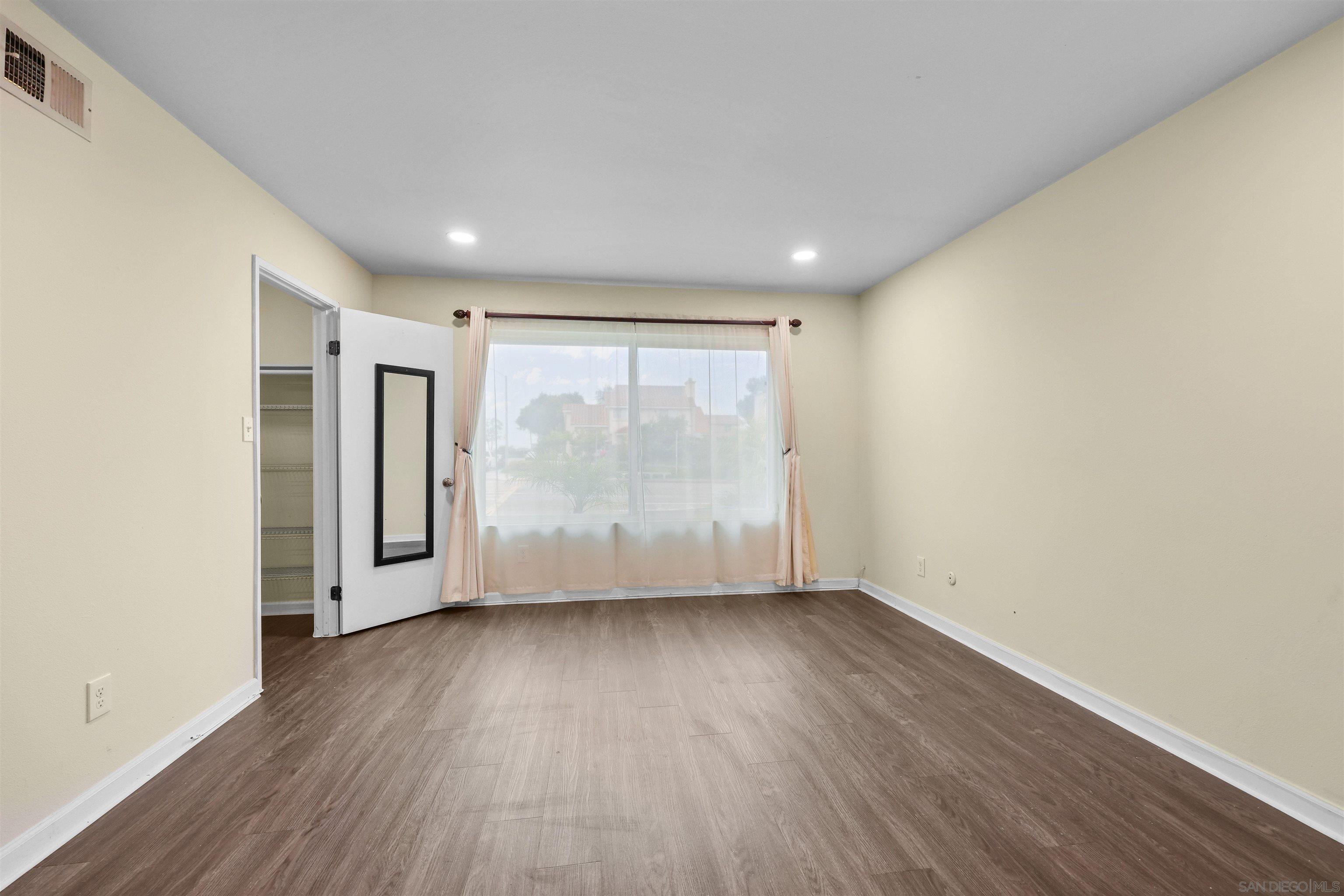 Detail Gallery Image 19 of 33 For 320 E Palommar Street, Chula Vista,  CA 91911 - 4 Beds | 2 Baths