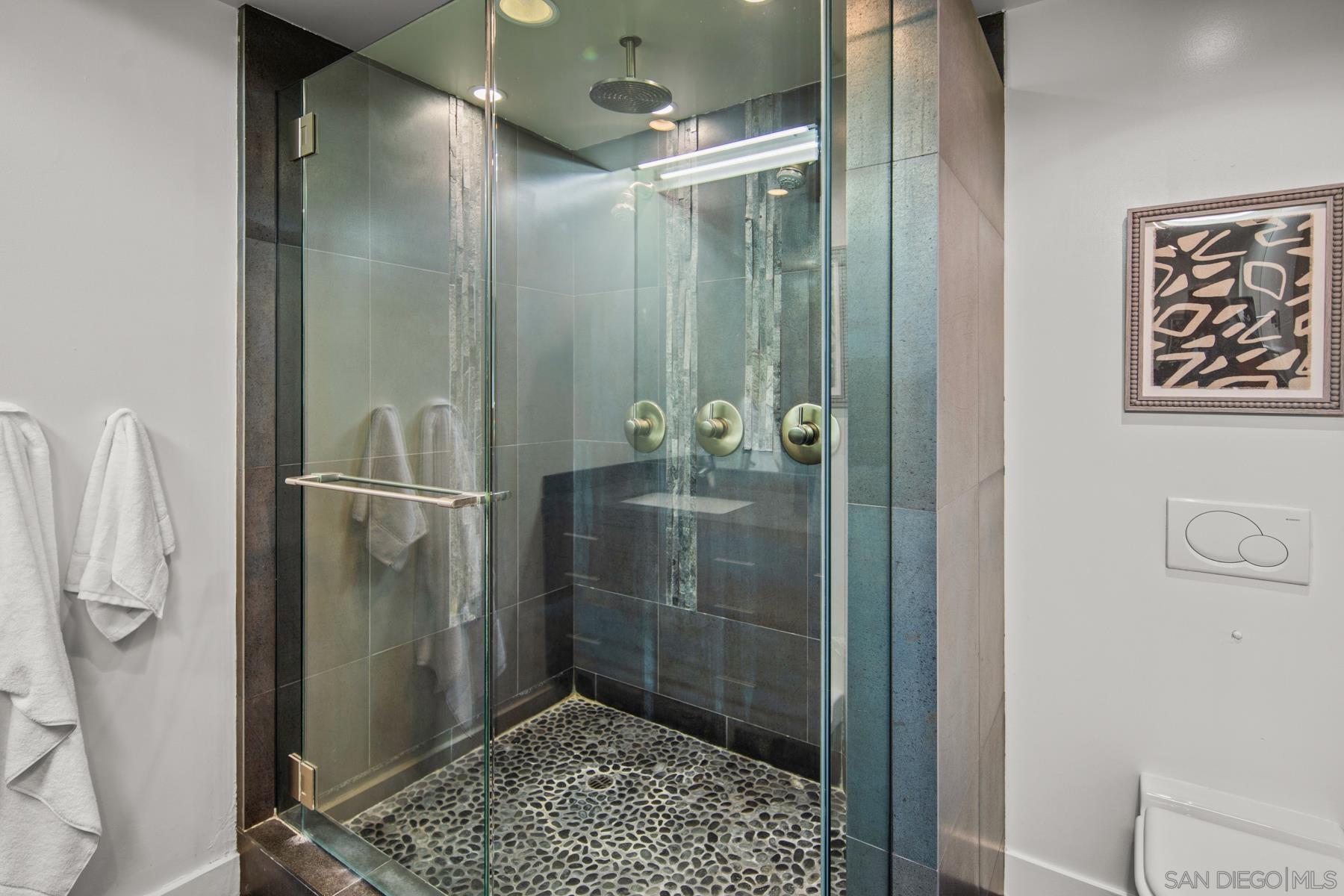 Detail Gallery Image 34 of 39 For 700 W Harbor Dr  2101, San Diego,  CA 92101 - 2 Beds | 1/1 Baths